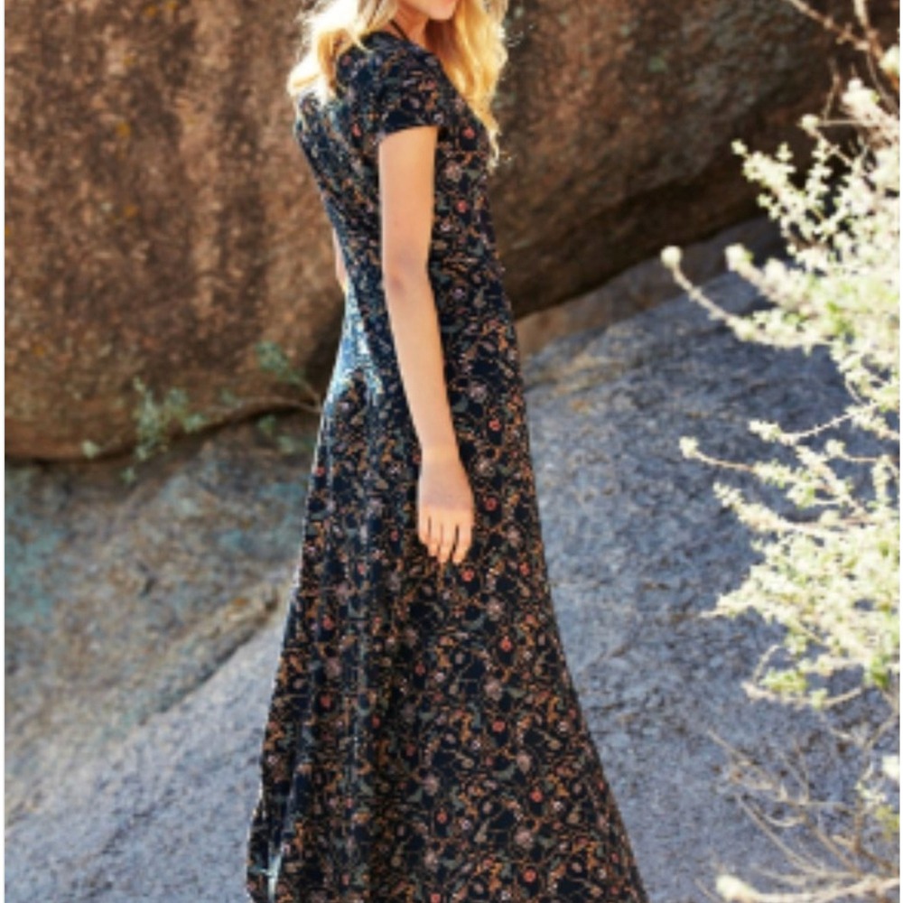 Peruvian Connection Arabesque Dark Floral Scoop Neck Maxi T Shirt Dress XL